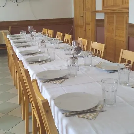 Hegyhat-izmeny Ueduelohaz Bed & Breakfast *
