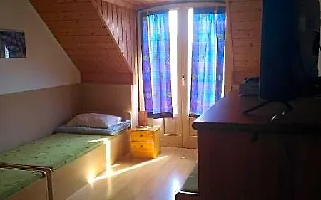 Bed & Breakfast Hegyhat-izmeny Ueduelohaz